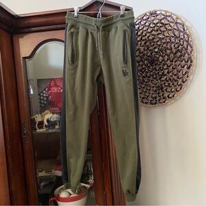 YoungLA Joggers Men’s L ‘Never Give Up’ Army Green Black Front/Back Pockets GUC